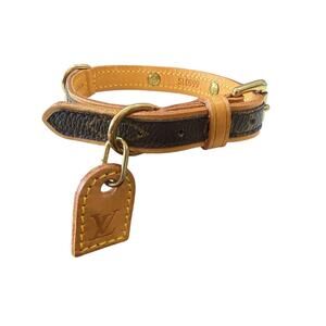 LOUIS VUITTON Monogram Baxter Dog Collar*Excellent condition*13"